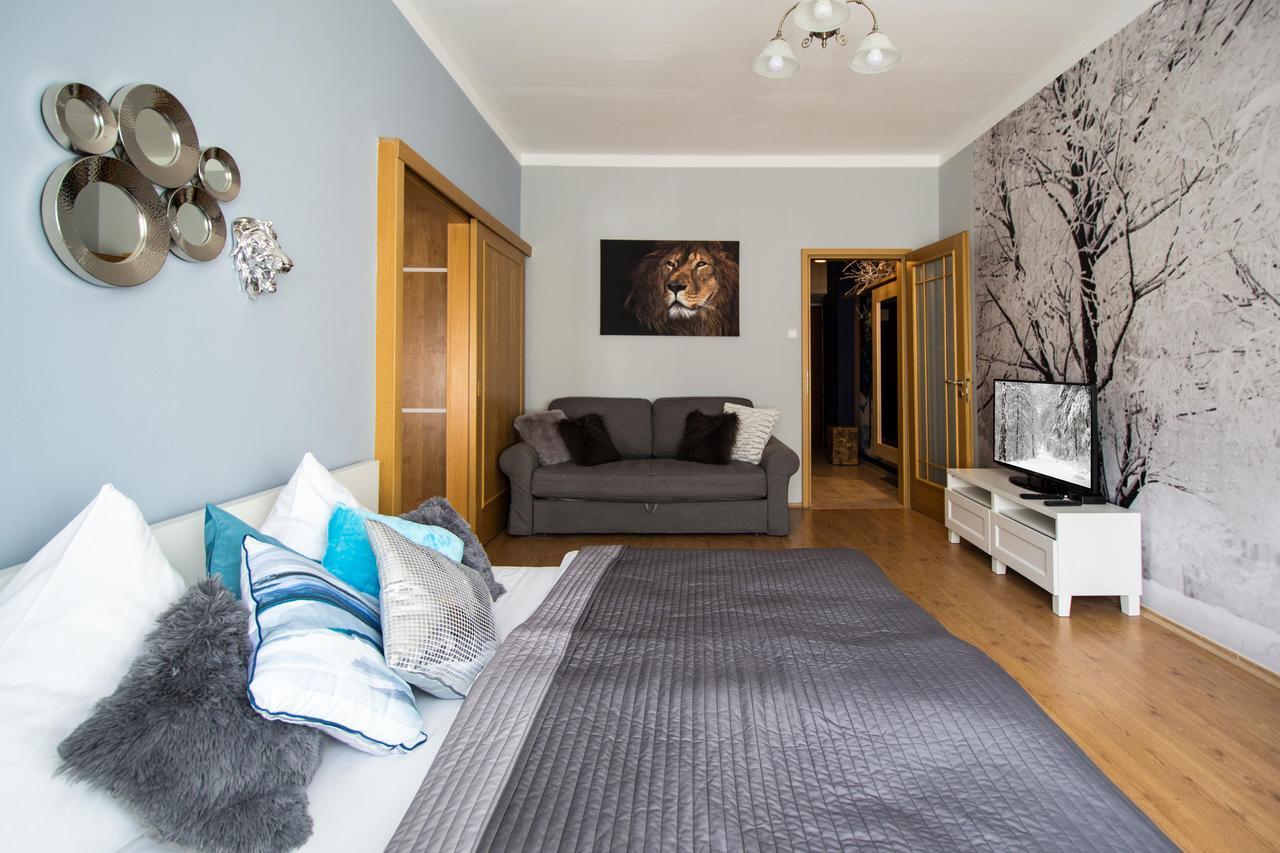 Design Apartment By Ruterra Praag Buitenkant foto