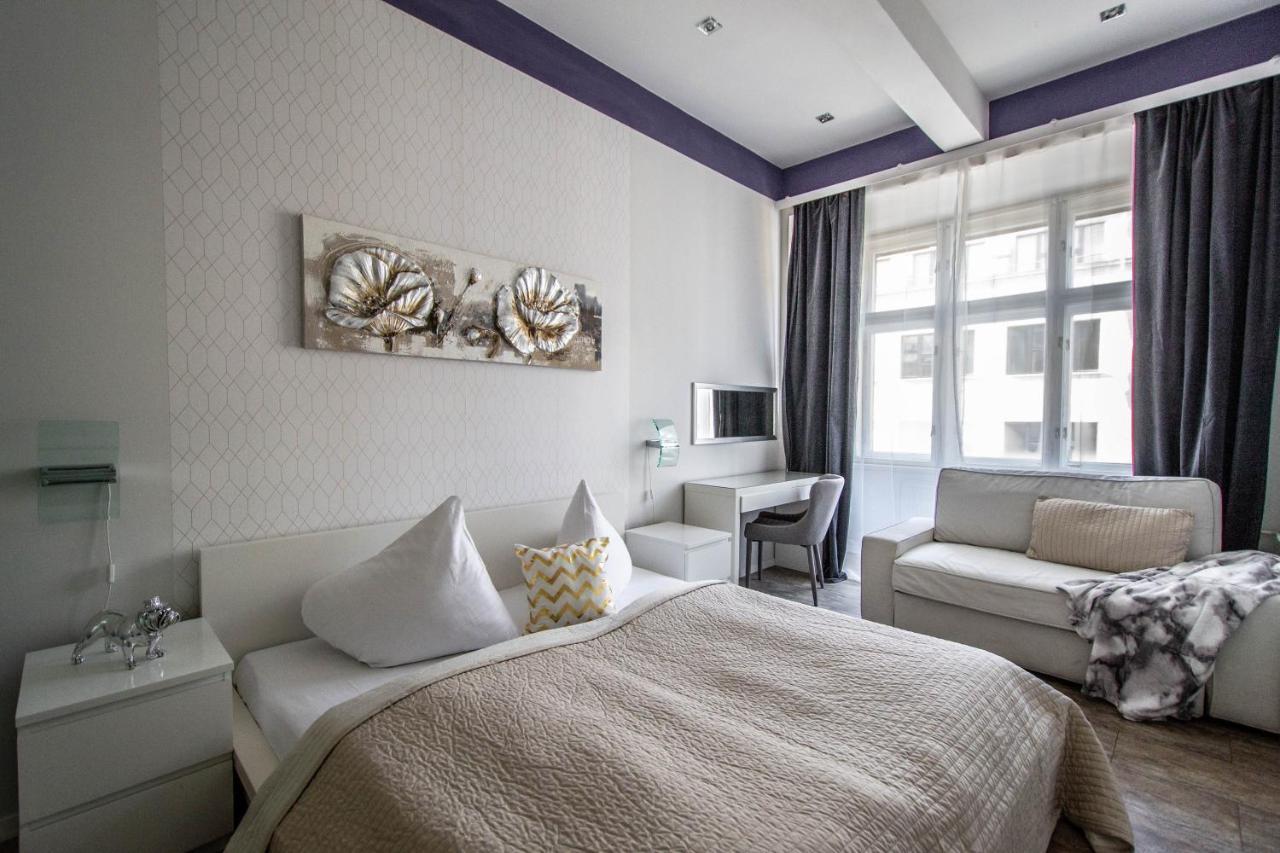 Design Apartment By Ruterra Praag Buitenkant foto